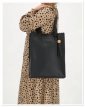 0057 Charm London shopper tas 0057 Charm London shopper tas